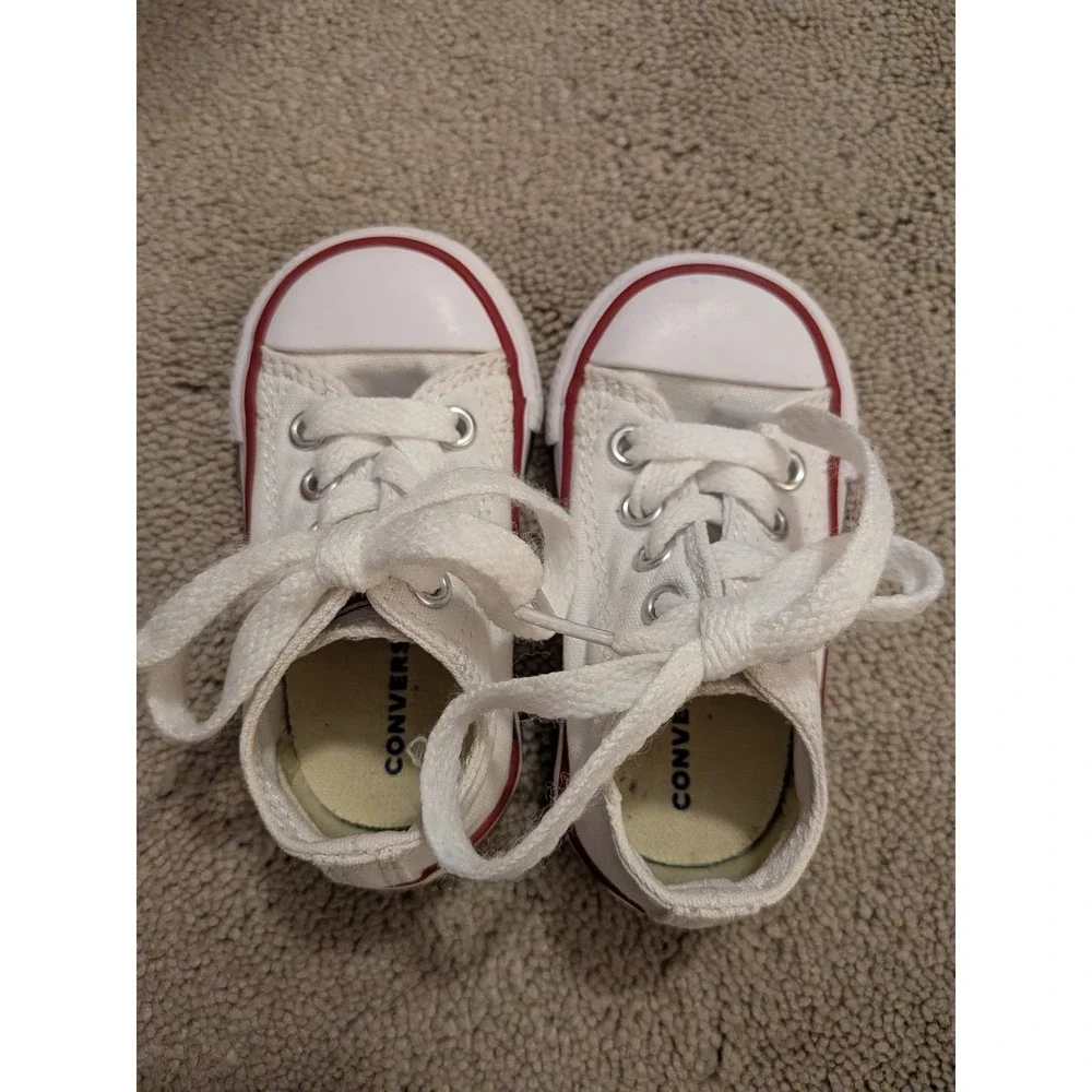 Converse Chuck Taylor All Star Infant Size 3 White Canvas Low Top Sneakers 7J256
